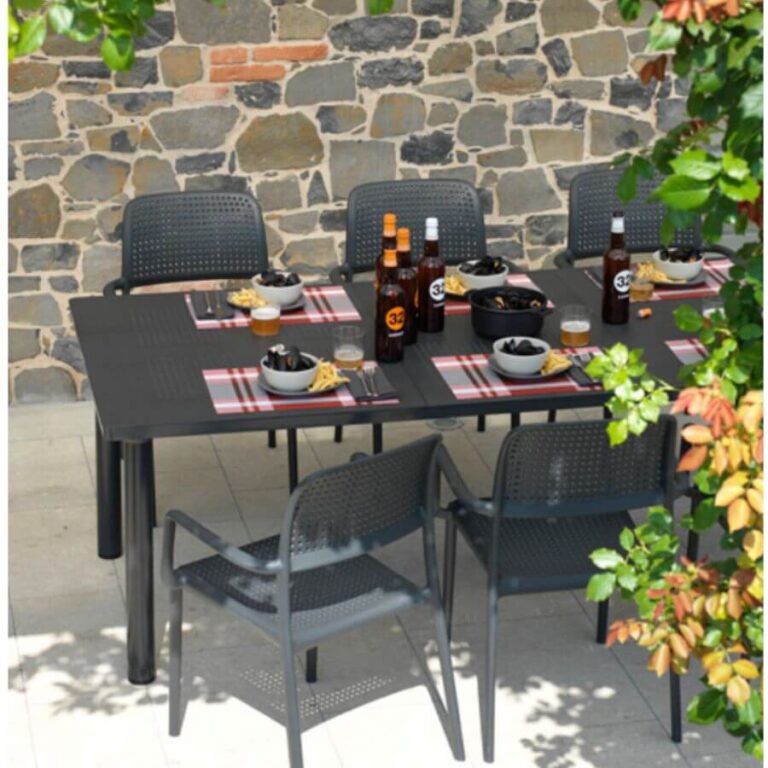 MUEBLES DE JARDÍN MESA Y SILLAS DE NARDI
