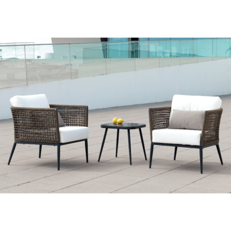 Sillones de Jardín y Mesita auxiliar, calidad, durabilidad y diseño.